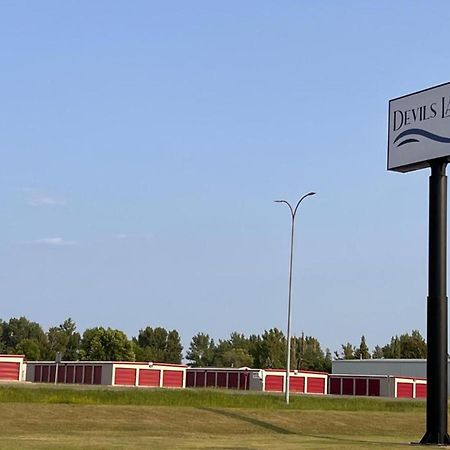 Devils Lake Inn By Oyo Near Devils Lake Regional Airport Экстерьер фото