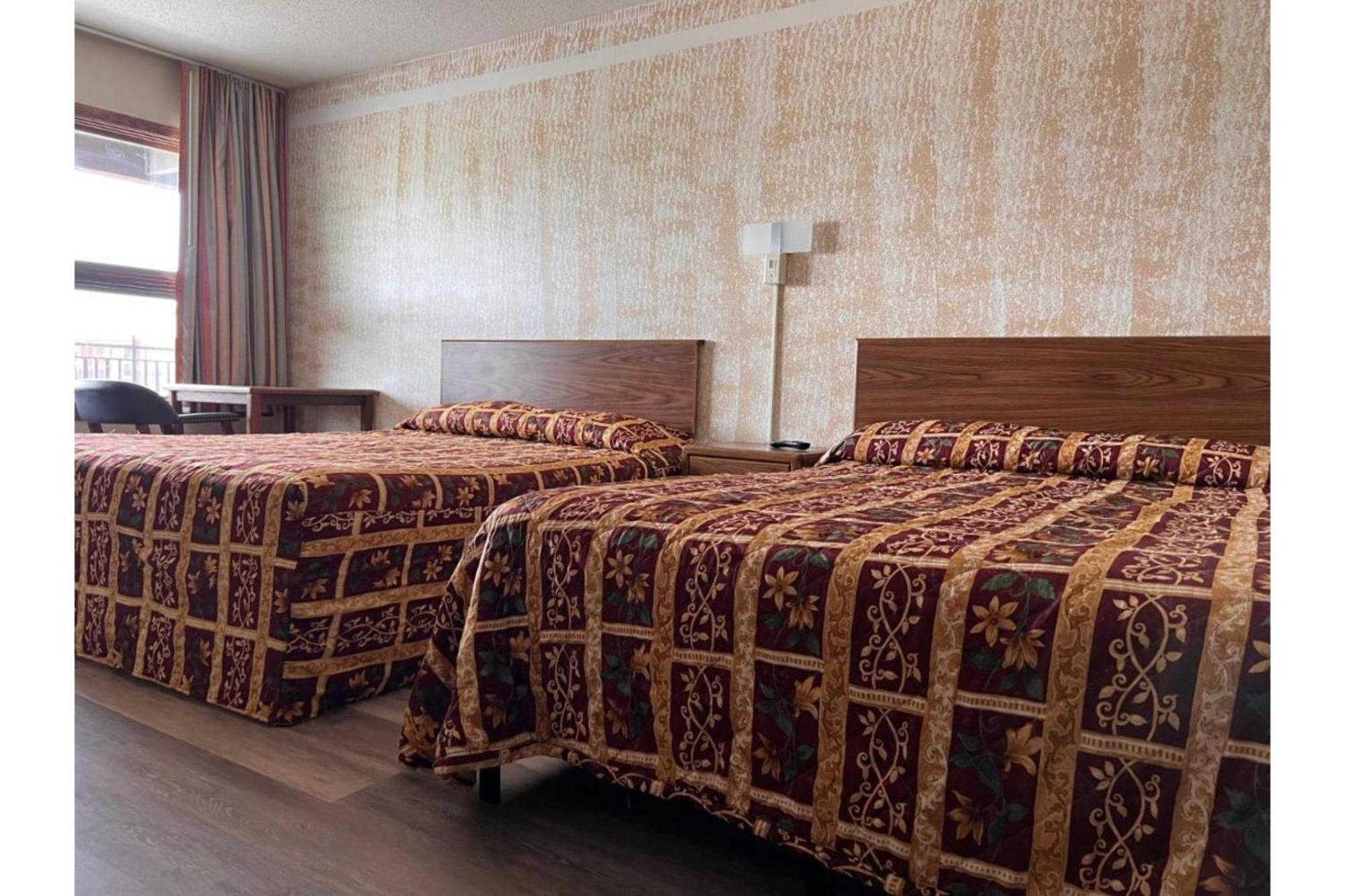 Devils Lake Inn By Oyo Near Devils Lake Regional Airport Экстерьер фото