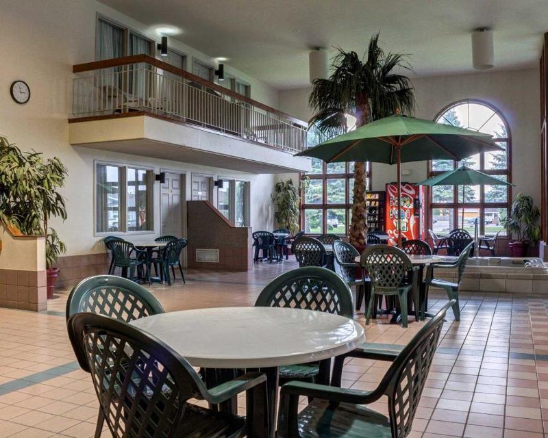 Devils Lake Inn By Oyo Near Devils Lake Regional Airport Экстерьер фото