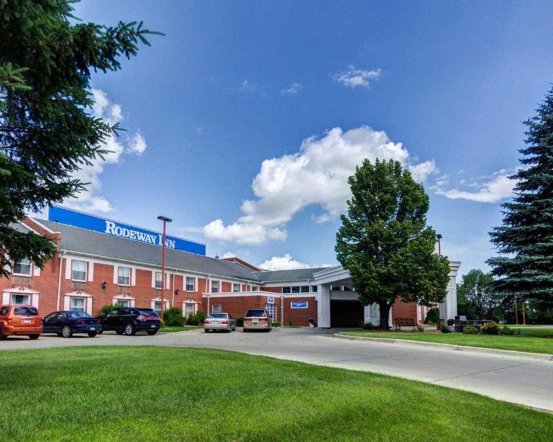 Devils Lake Inn By Oyo Near Devils Lake Regional Airport Экстерьер фото