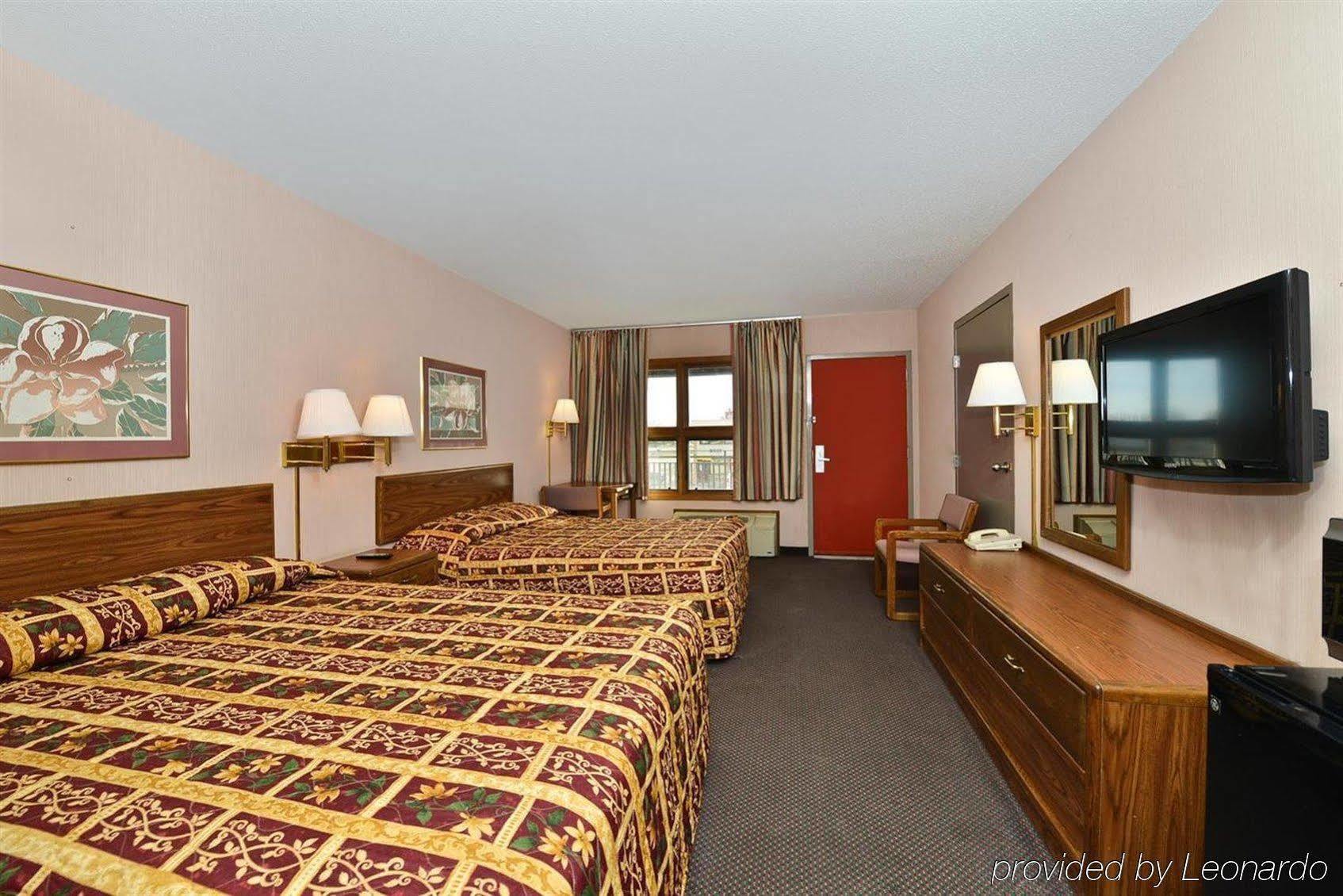 Devils Lake Inn By Oyo Near Devils Lake Regional Airport Экстерьер фото
