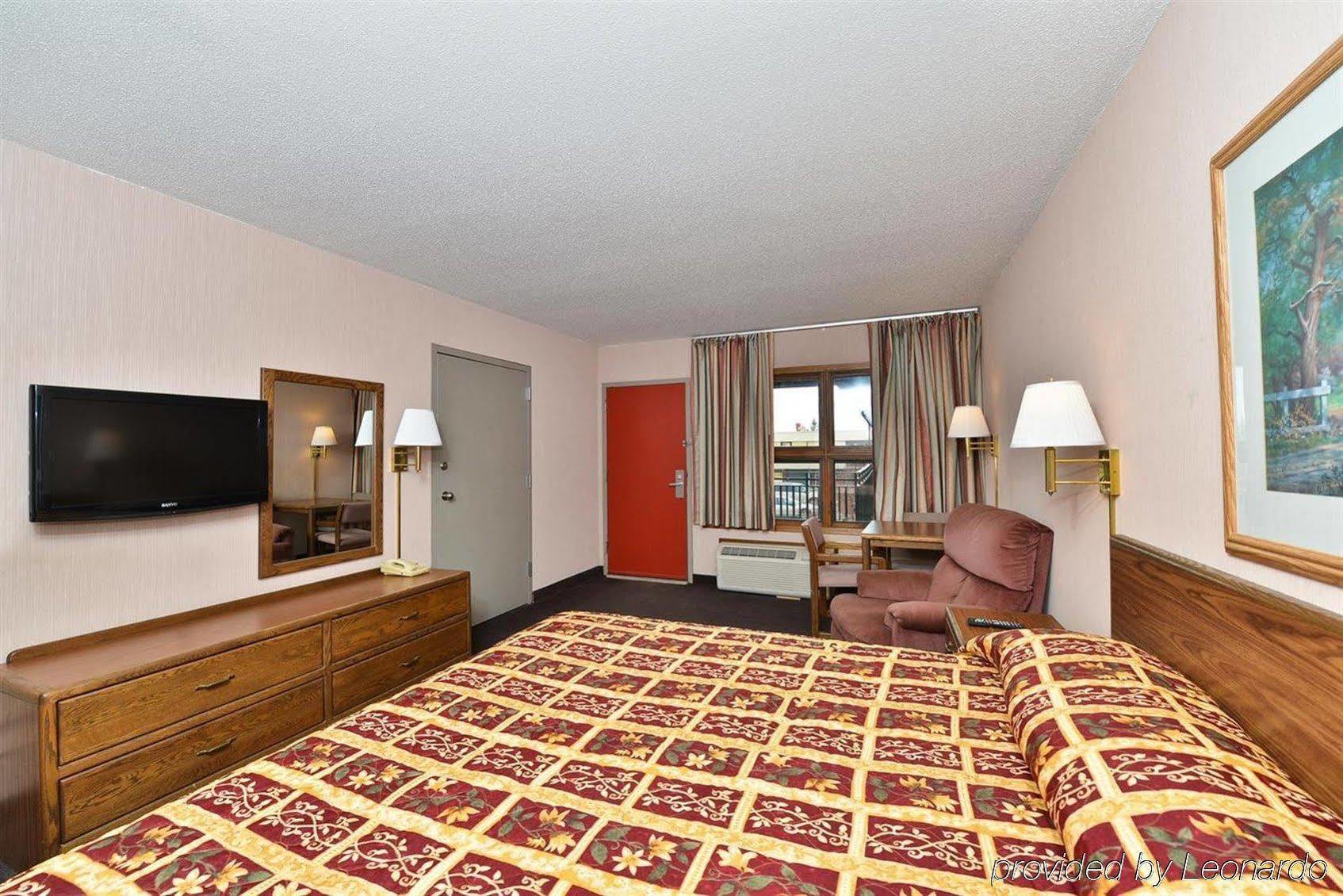Devils Lake Inn By Oyo Near Devils Lake Regional Airport Экстерьер фото